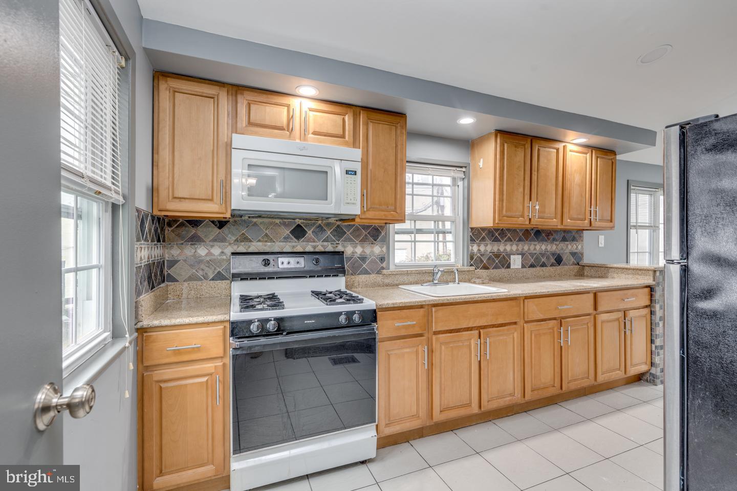 21 Ellis Street Haddonfield, NJ 08033 - Photo 14 of 40 1st Flr Kitchen
(27 x 10)