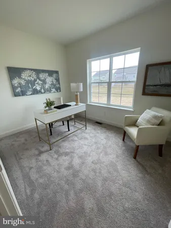 a view of empty room with window
