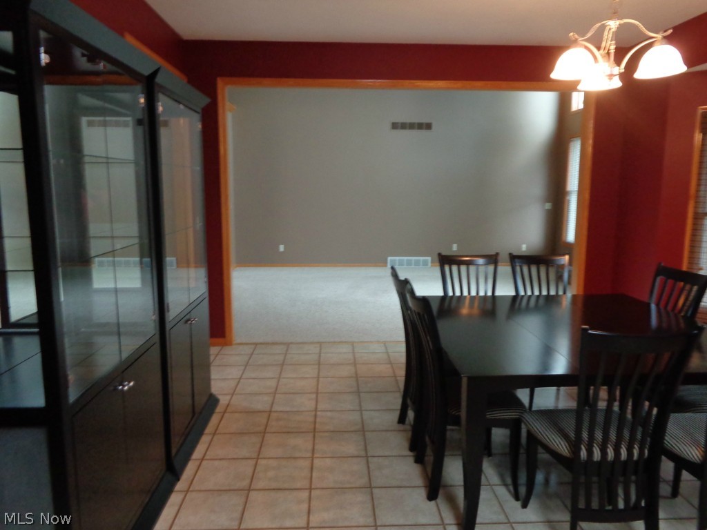 6029 Navarre Road Southwest Canton, OH 44706 - Photo 7 of 22