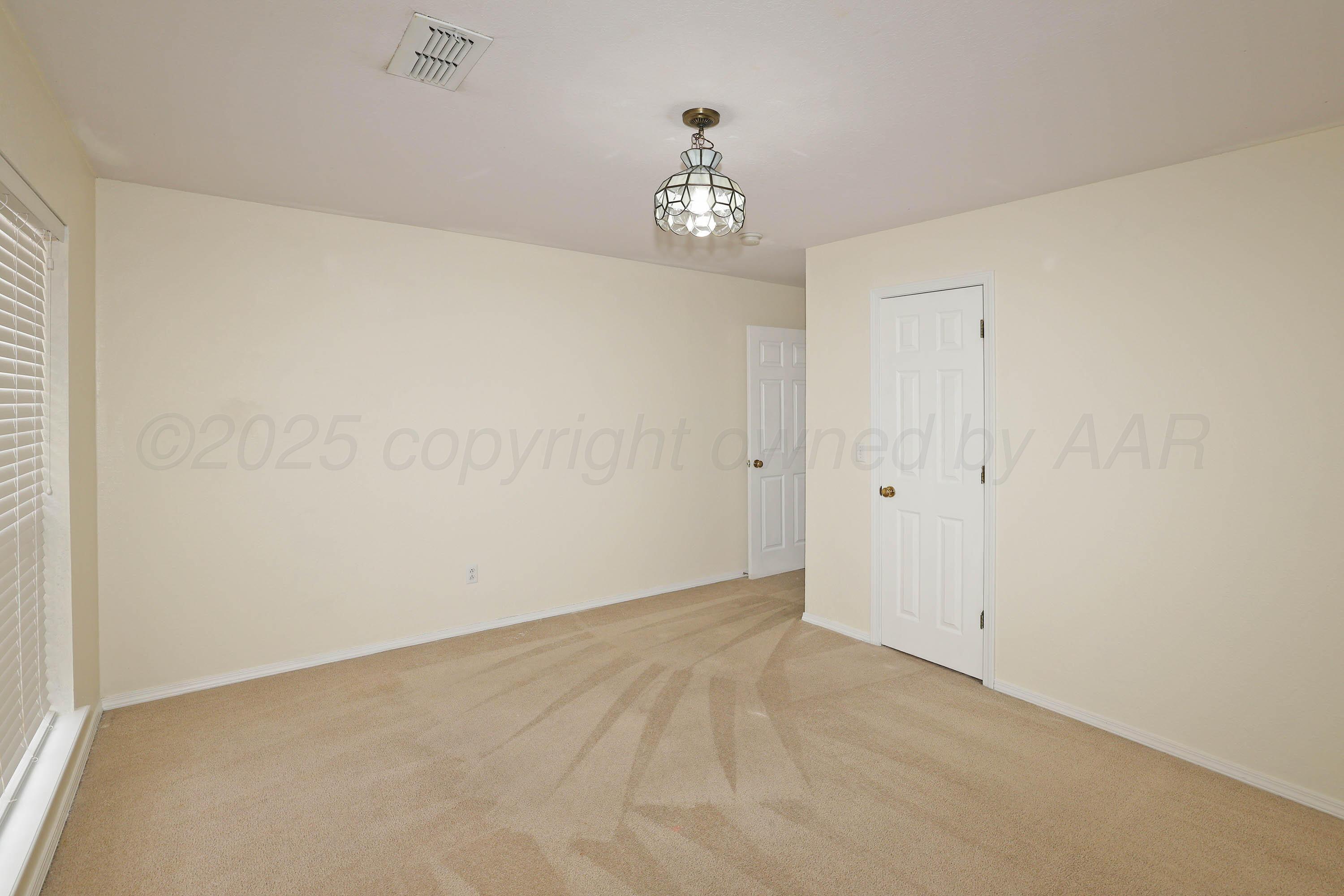 5706 Laguna Drive Amarillo, TX 79110 - Photo 20 of 27 19-2nd Bedroom