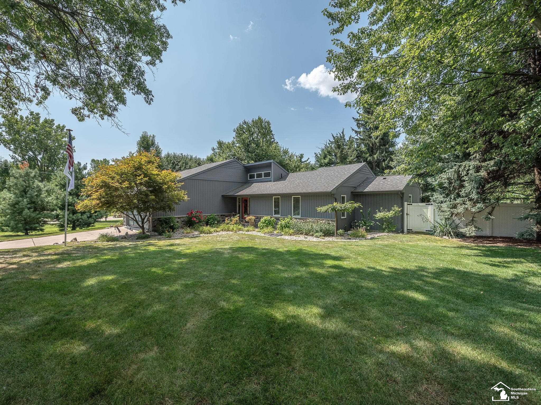 850 East Hurd Road Monroe, MI 48162 - Photo 39 of 40 50168794-FA885D28-C285-4F68-96AB-5705C5674F90.JPG