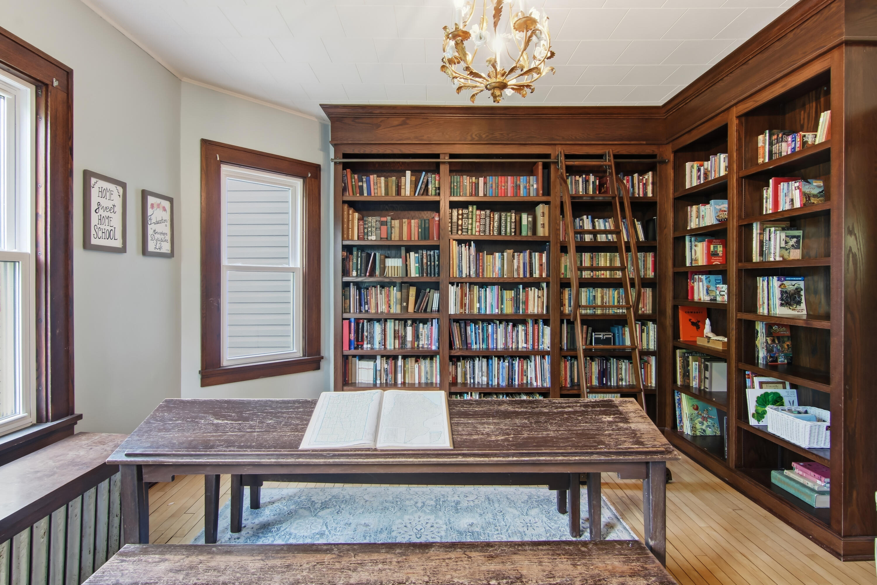 N40496 Christopherson Road Pigeon, WI 54758 - Photo 29 of 57 Custom Bookshelves