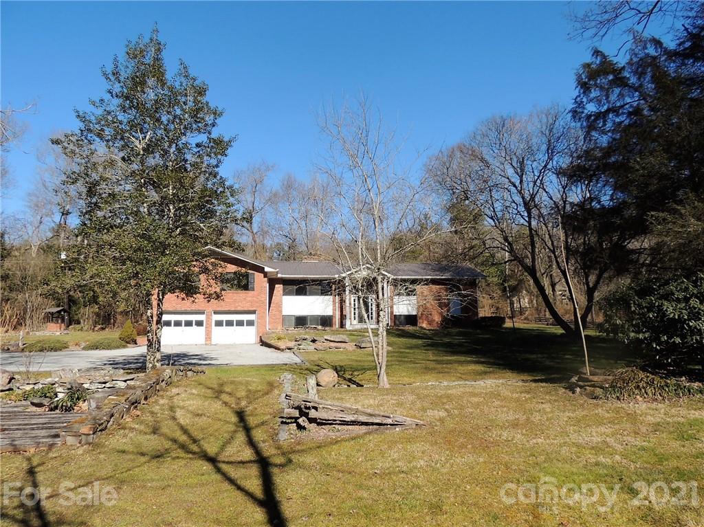 21 Country Road Hendersonville, NC 28791 - Photo 1 of 33 Gallery Image 1