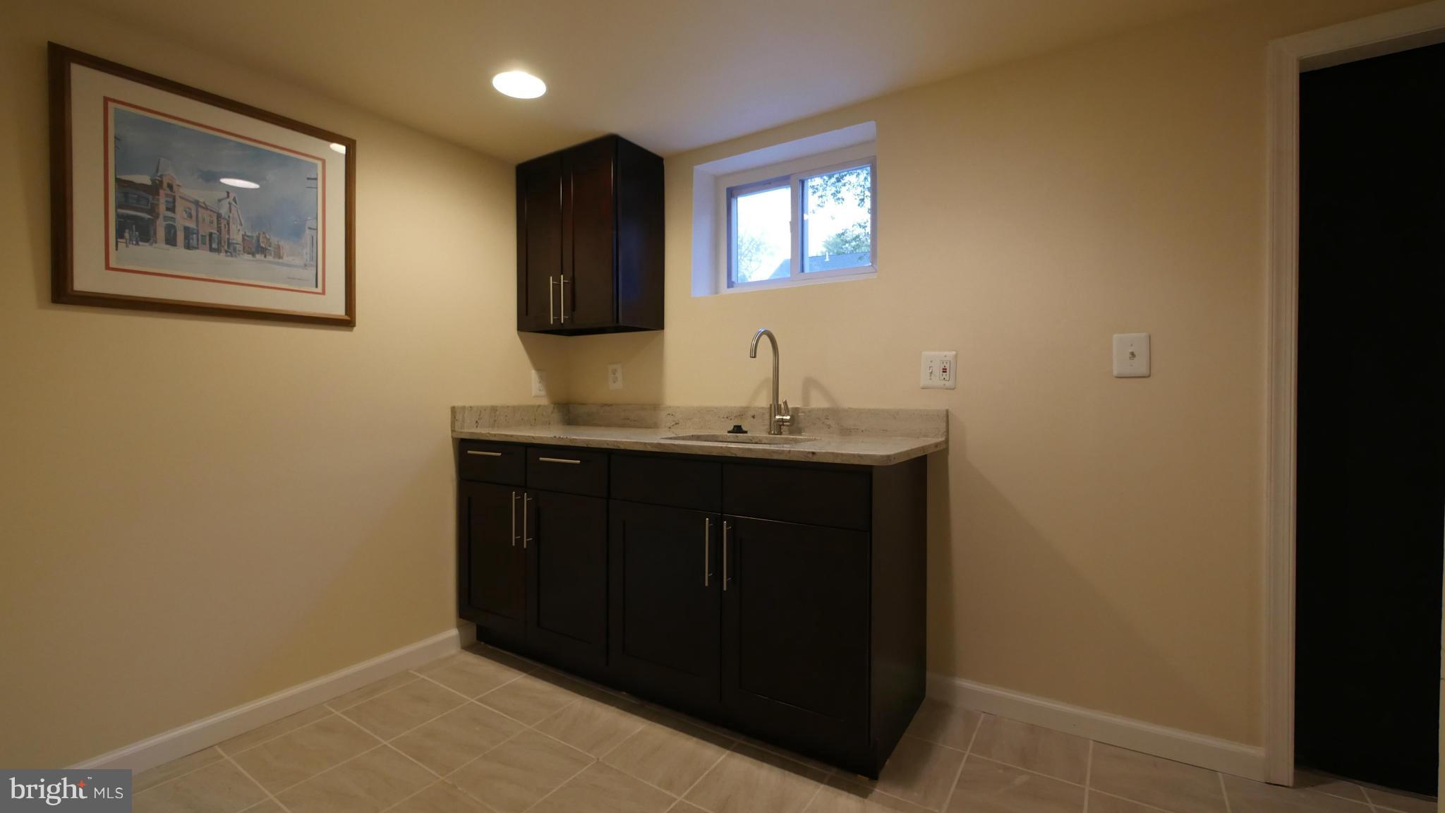 3705 Brightview Street Silver Spring, MD 20902 - Photo 14 of 19 Basement Bar