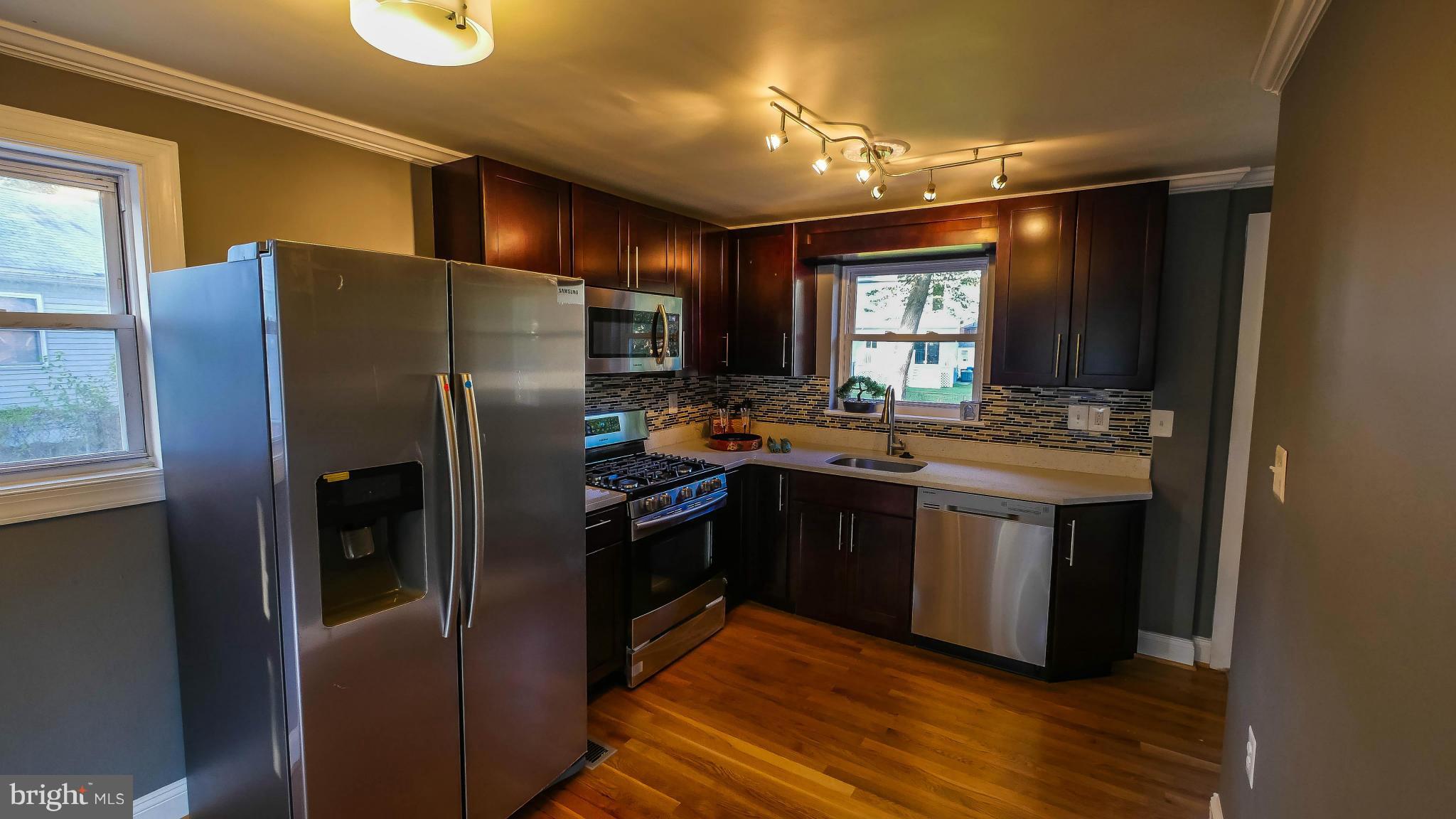3705 Brightview Street Silver Spring, MD 20902 - Photo 4 of 19 Kitchen