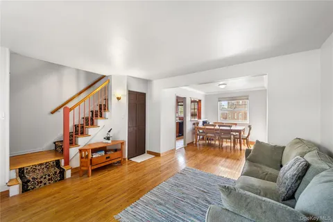 $379,000 | 224-30 Manor Road, Unit DUPLEX | Bellerose