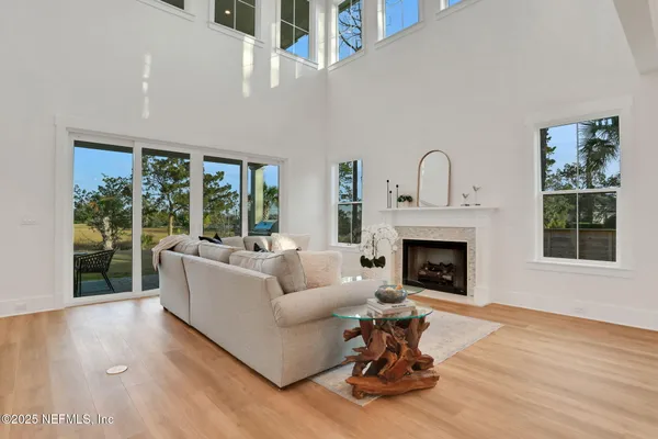 a en suite bathroom with a shower