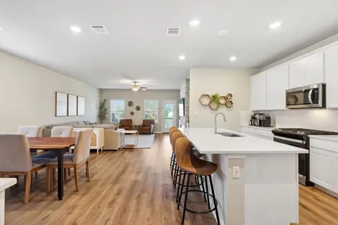 $585,000 | 1116 View Drive, Georgetown, TX 78628