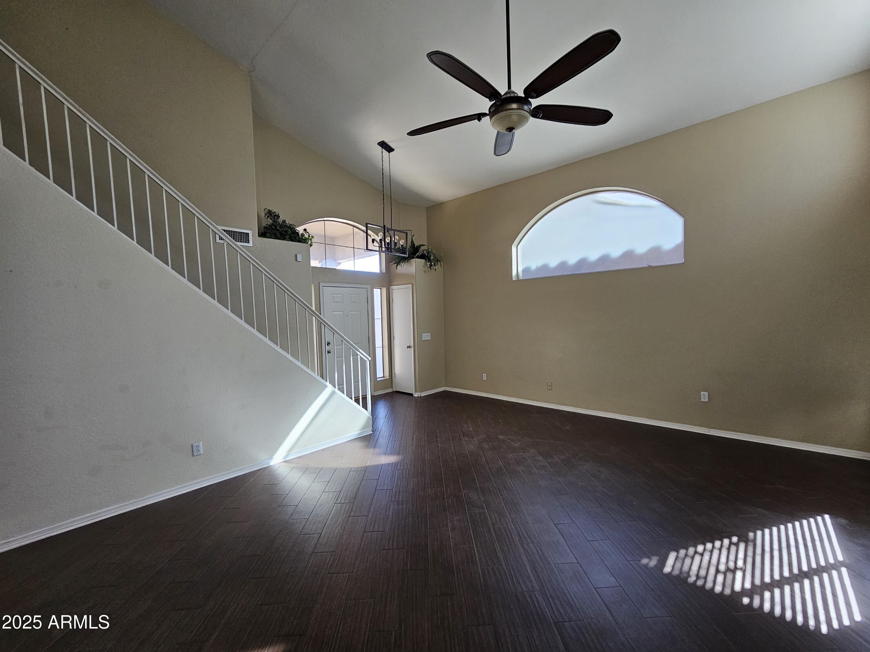 393 West Colt Road Tempe, AZ 85284 - Photo 3 of 10 aeca6a0f96a3463b8faaca79f52fcb05