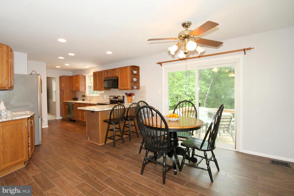 7207 Reservation Drive Springfield, VA 22153 - Photo 11 of 29 Kitchen