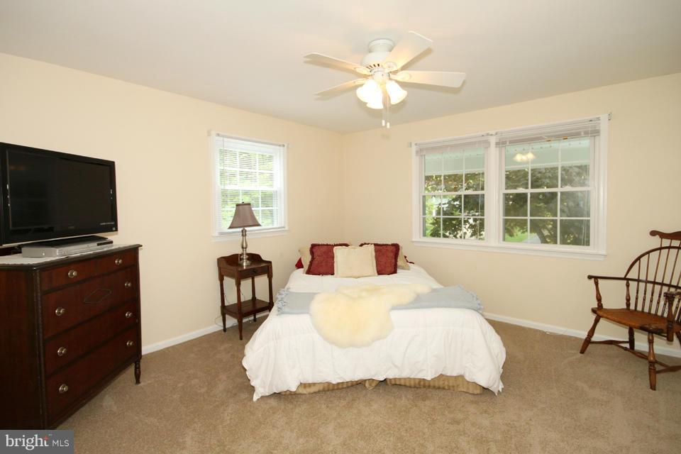 7207 Reservation Drive Springfield, VA 22153 - Photo 21 of 29 Bedroom
