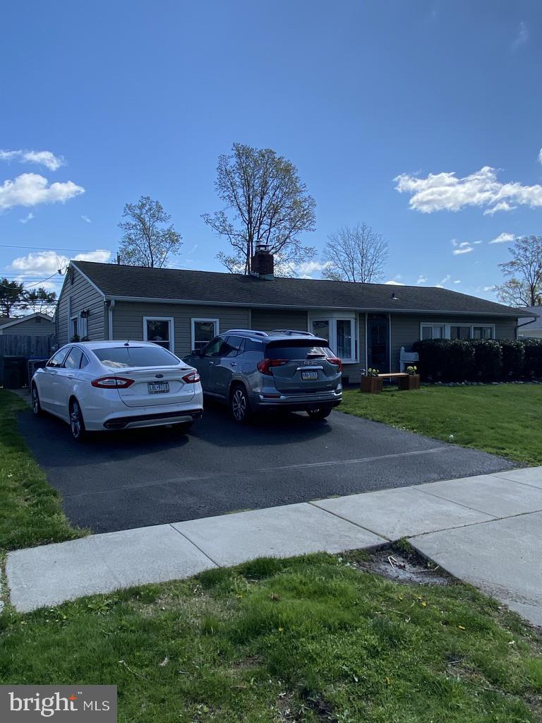 52 Gamewood Road Levittown, PA 19057 - Photo 5 of 44