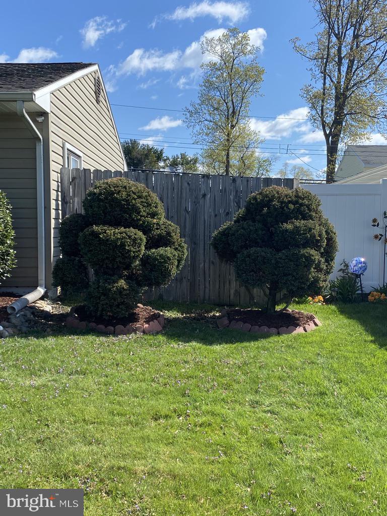 52 Gamewood Road Levittown, PA 19057 - Photo 8 of 44