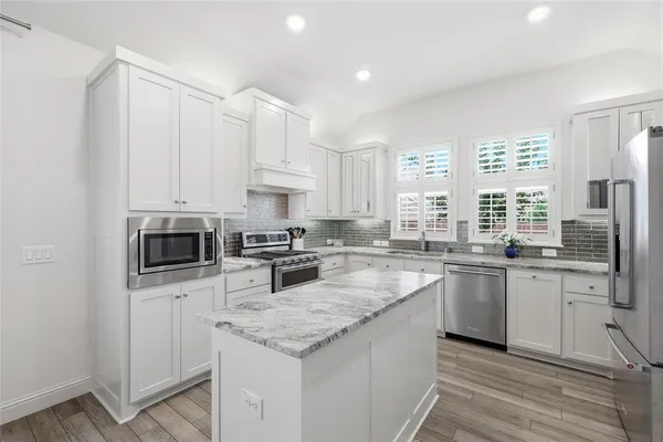 $414,900 | 3806 Crested Eagle Way, Arlington, TX 76005