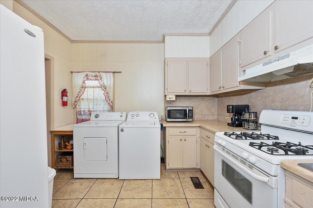 2968 Columbus Road Macon, GA 31204 - Photo 5 of 29 02-DSC_1898