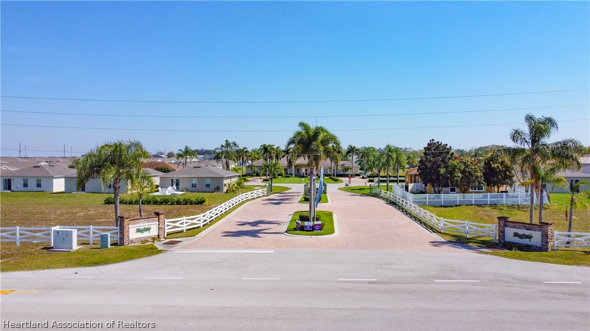 1392 Stone Ridge Circle Sebring, FL 33870 - Photo 31 of 35