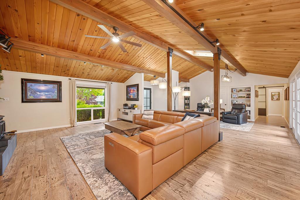 325 Diamond Oaks Road Roseville, CA 95678 - Photo 8 of 48