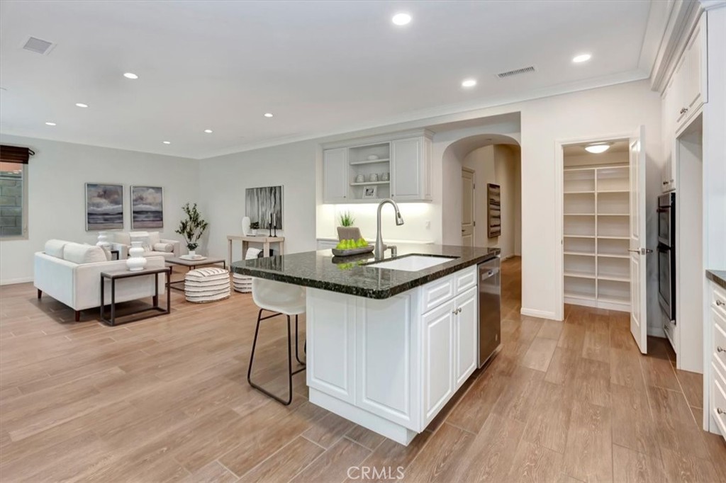 86 Lupari Irvine, CA 92618 - Photo 13 of 38