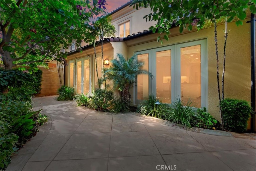 86 Lupari Irvine, CA 92618 - Photo 2 of 38