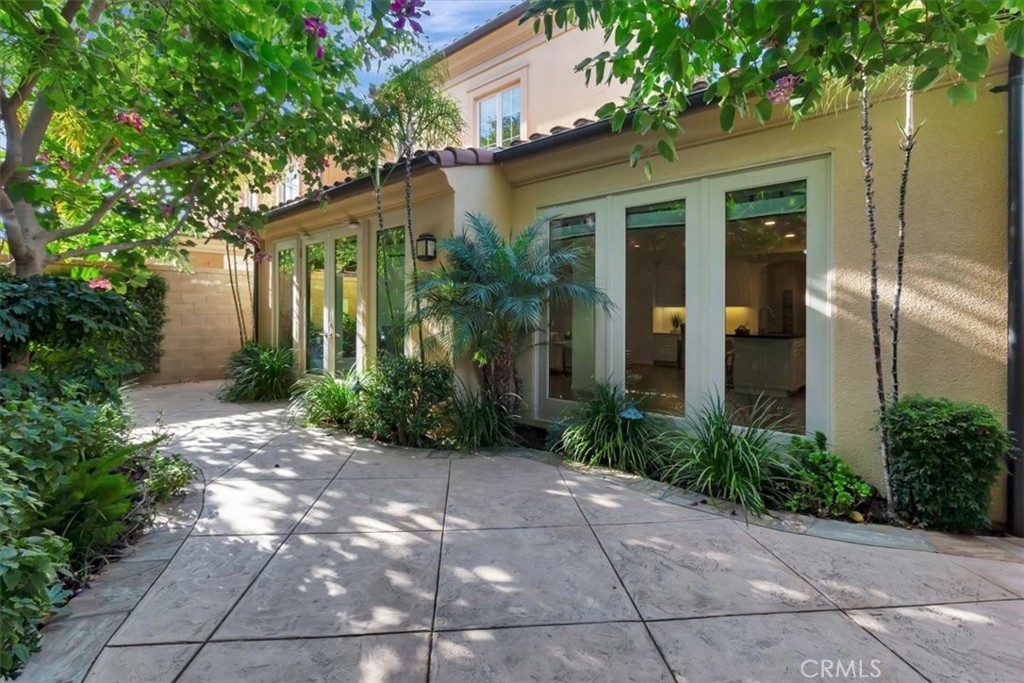 86 Lupari Irvine, CA 92618 - Photo 27 of 38