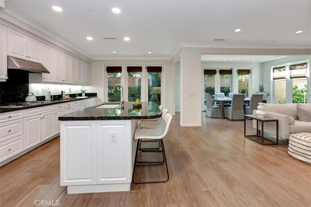 86 Lupari Irvine, CA 92618 - Photo 5 of 38