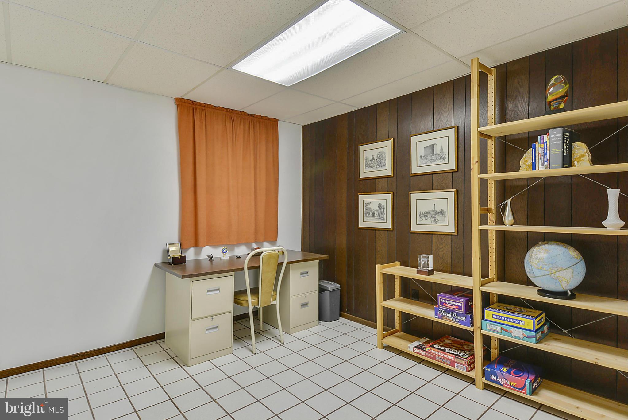703 Hermleigh Road Silver Spring, MD 20902 - Photo 20 of 26 Interior (General)
