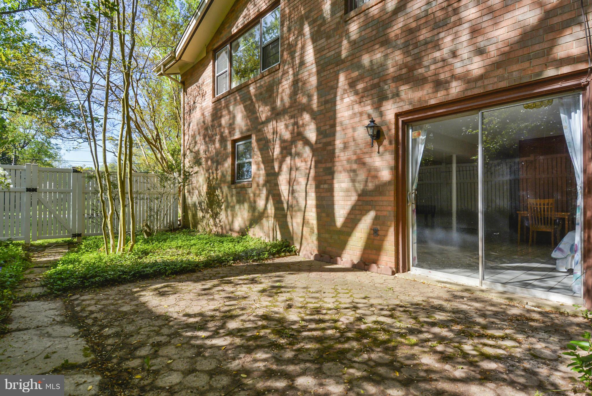 703 Hermleigh Road Silver Spring, MD 20902 - Photo 24 of 26 Interior (General)