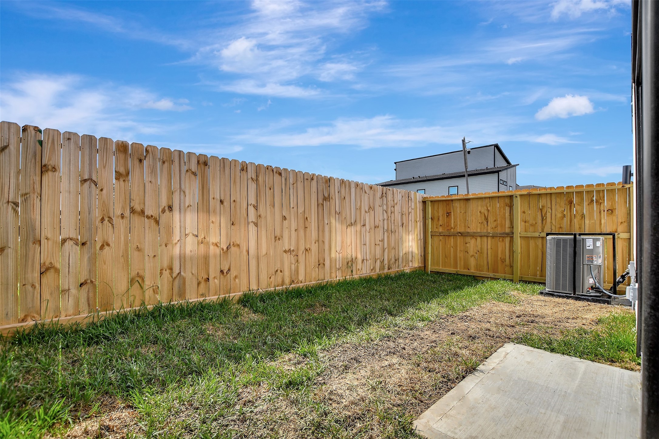 3626 Amos Street Houston, TX 77021 - Photo 42 of 43 a view of backyard with jacuzzi