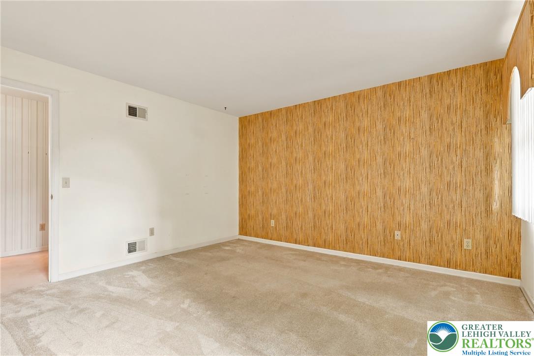613 East Macada Road Bethlehem, PA 18017 - Photo 26 of 52