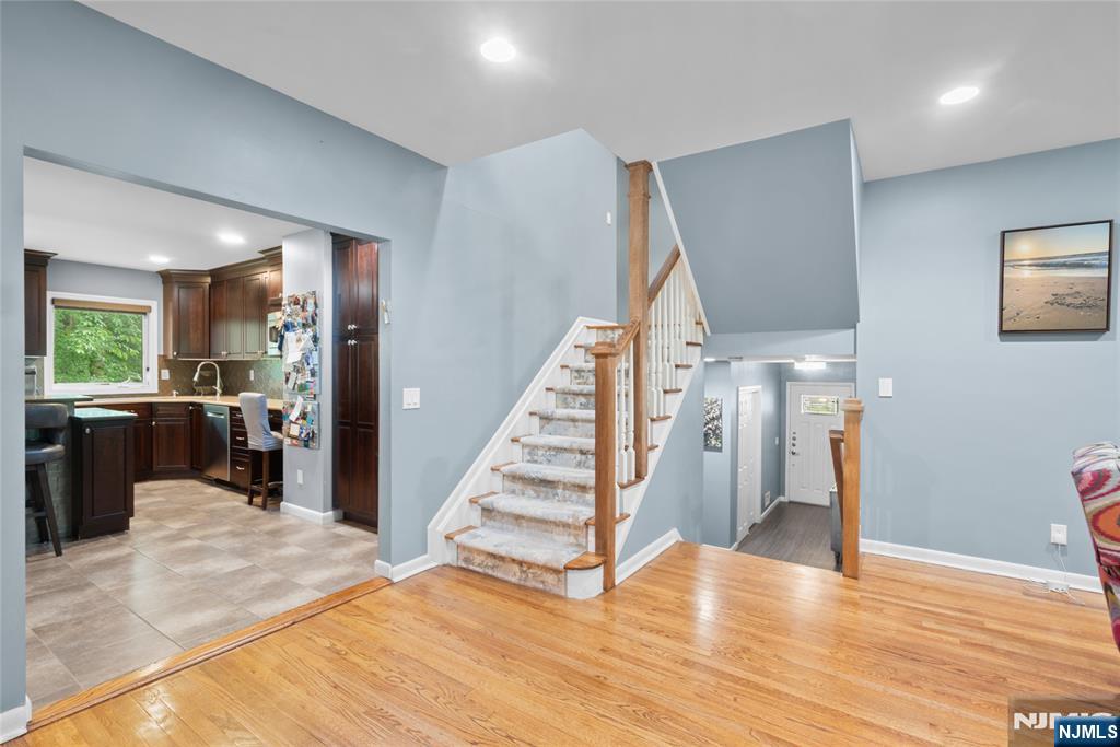1759 Lilbet Road Teaneck, NJ 07666 - Photo 14 of 41