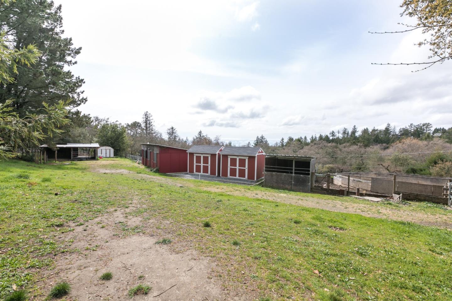 25510 Adams Road Los Gatos, CA 95033 - Photo 20 of 26 Gallery Image 20