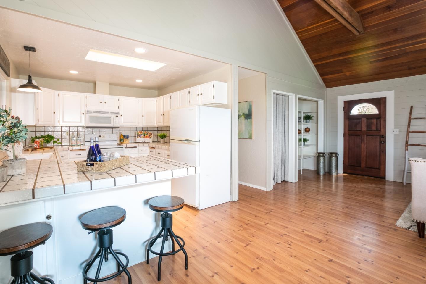 25510 Adams Road Los Gatos, CA 95033 - Photo 7 of 26 Gallery Image 7