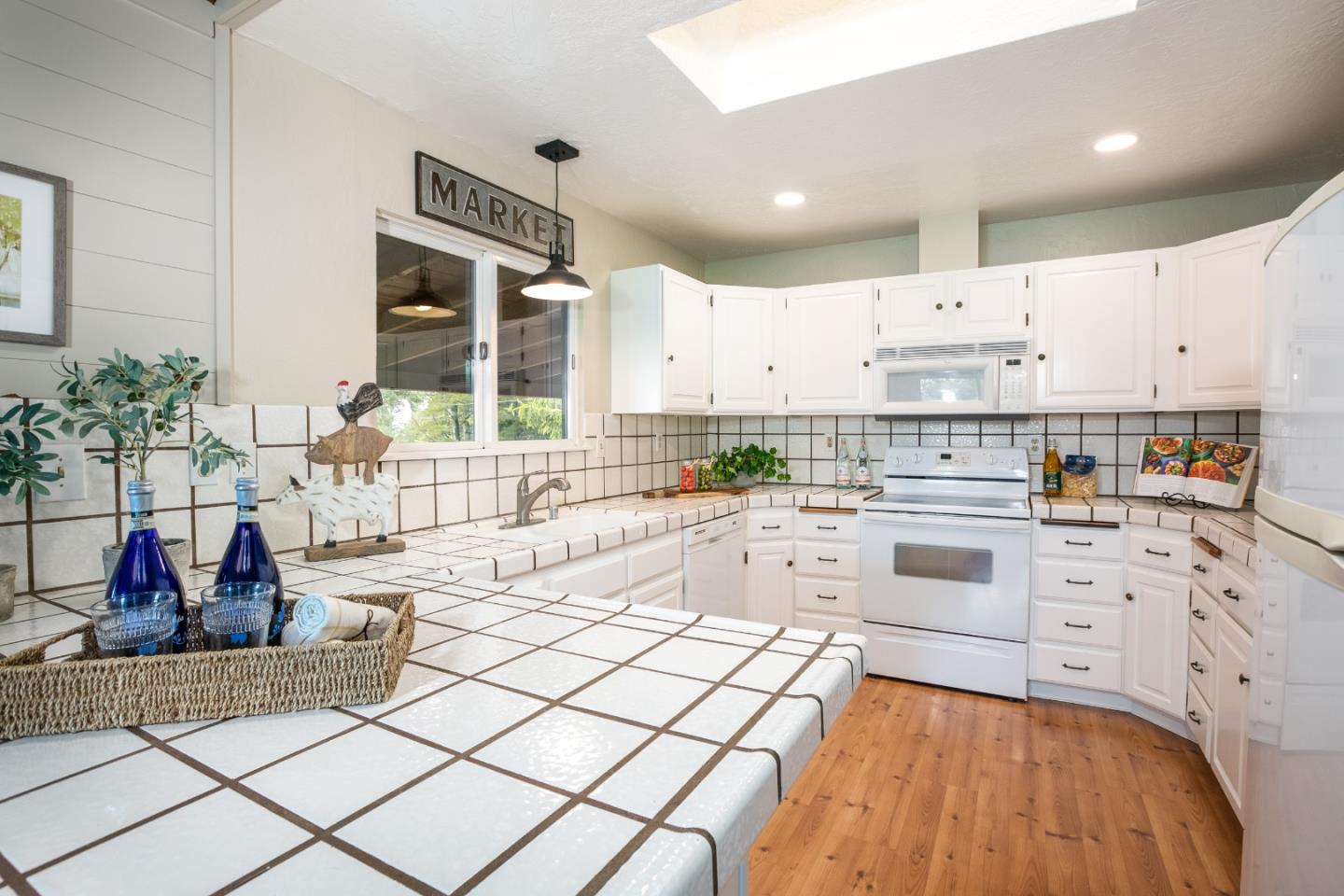 25510 Adams Road Los Gatos, CA 95033 - Photo 8 of 26 Gallery Image 8