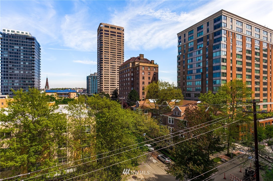 1120 Spring Street, Unit 703 Seattle, WA 98104 - Photo 18 of 24