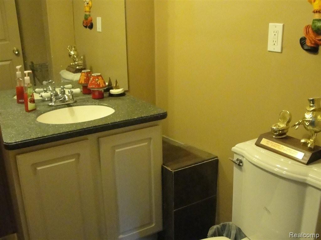 4820 East 10 Mile Road Warren, MI 48091 - Photo 21 of 25 4820 10 Mile Rd 017.jpg