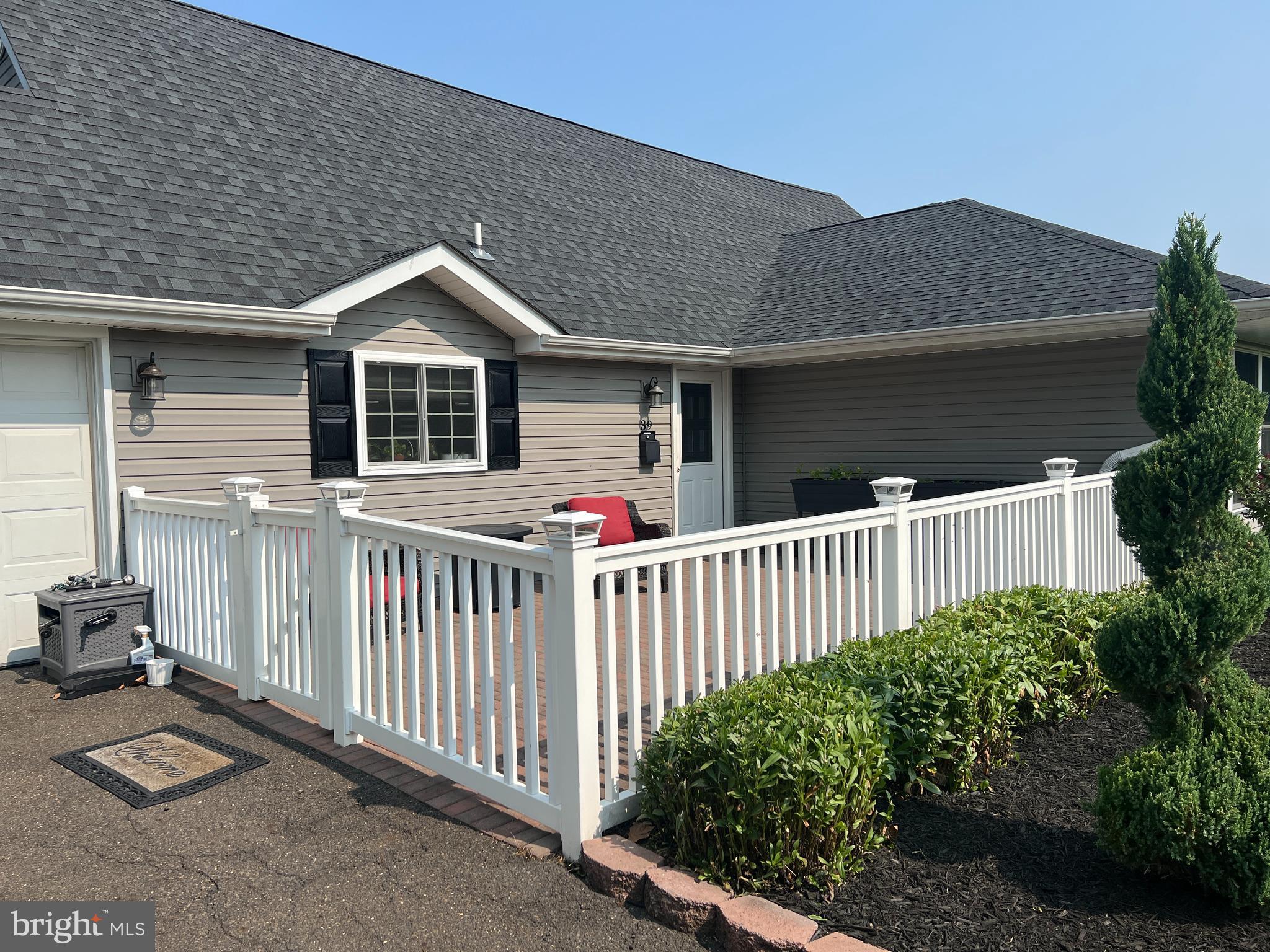 39 Shellflower Road Levittown, PA 19056 - Photo 4 of 74 Gallery Image 4