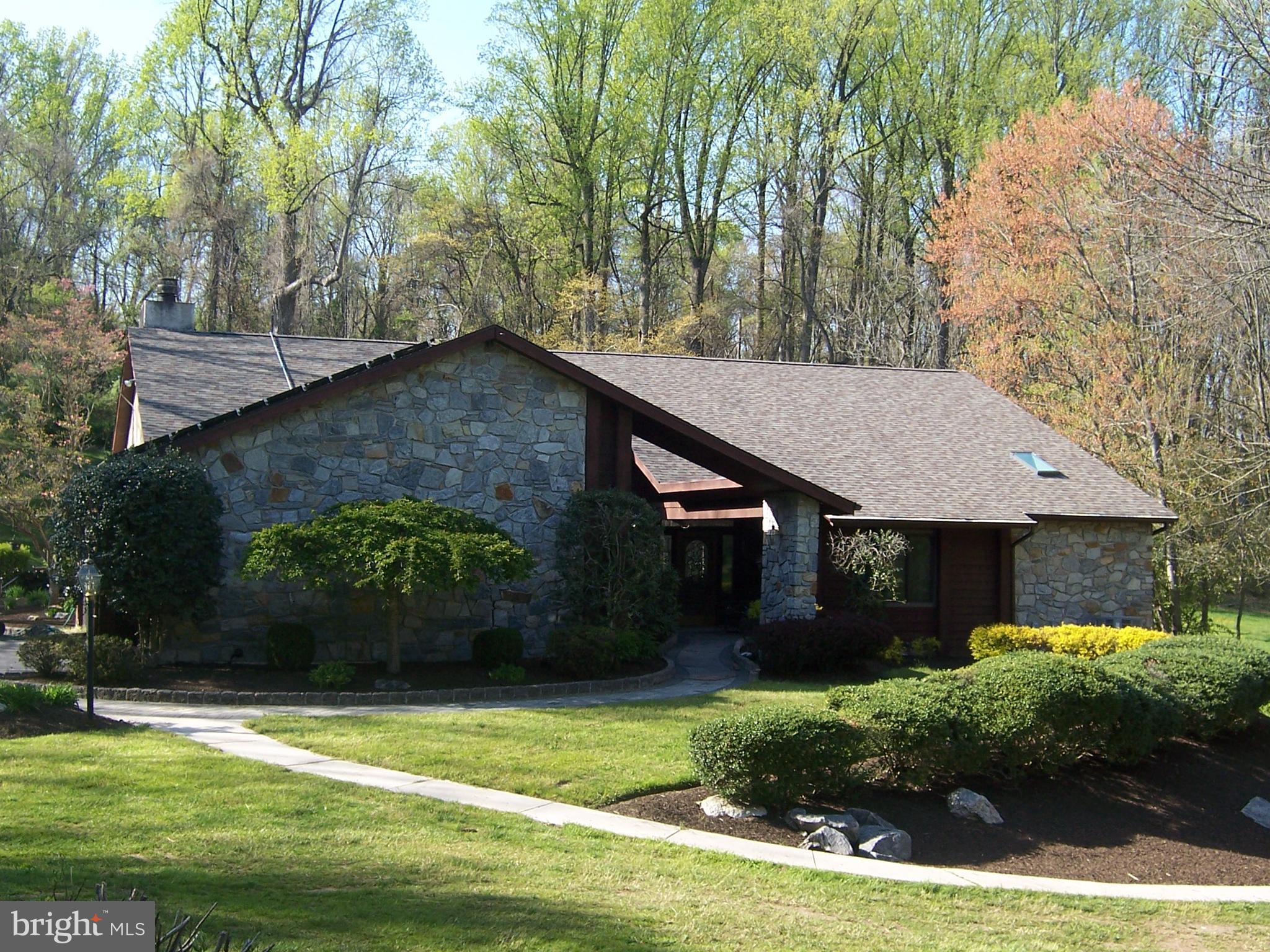 120 Deer Creek Crossing, Square, PA 19348 Compass