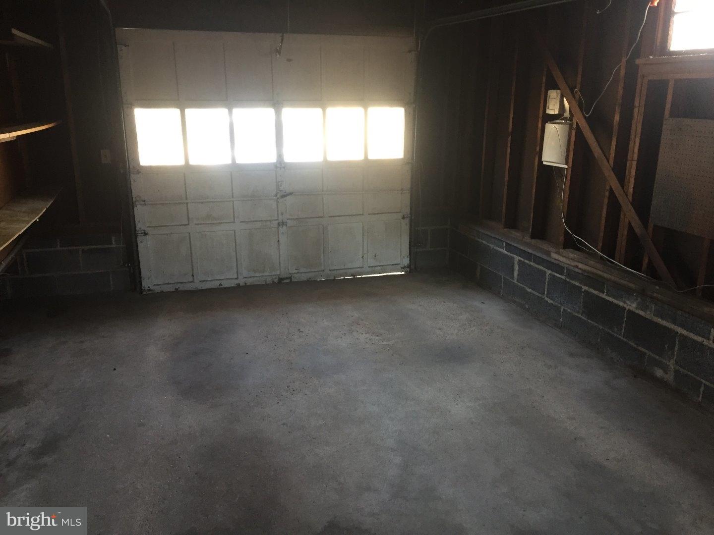 119 Manhasset Trail Medford Lakes, NJ 08055 - Photo 18 of 21 Garage