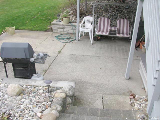 5934 West Road Washington, MI 48094 - Photo 6 of 11 West Rd #6 patio