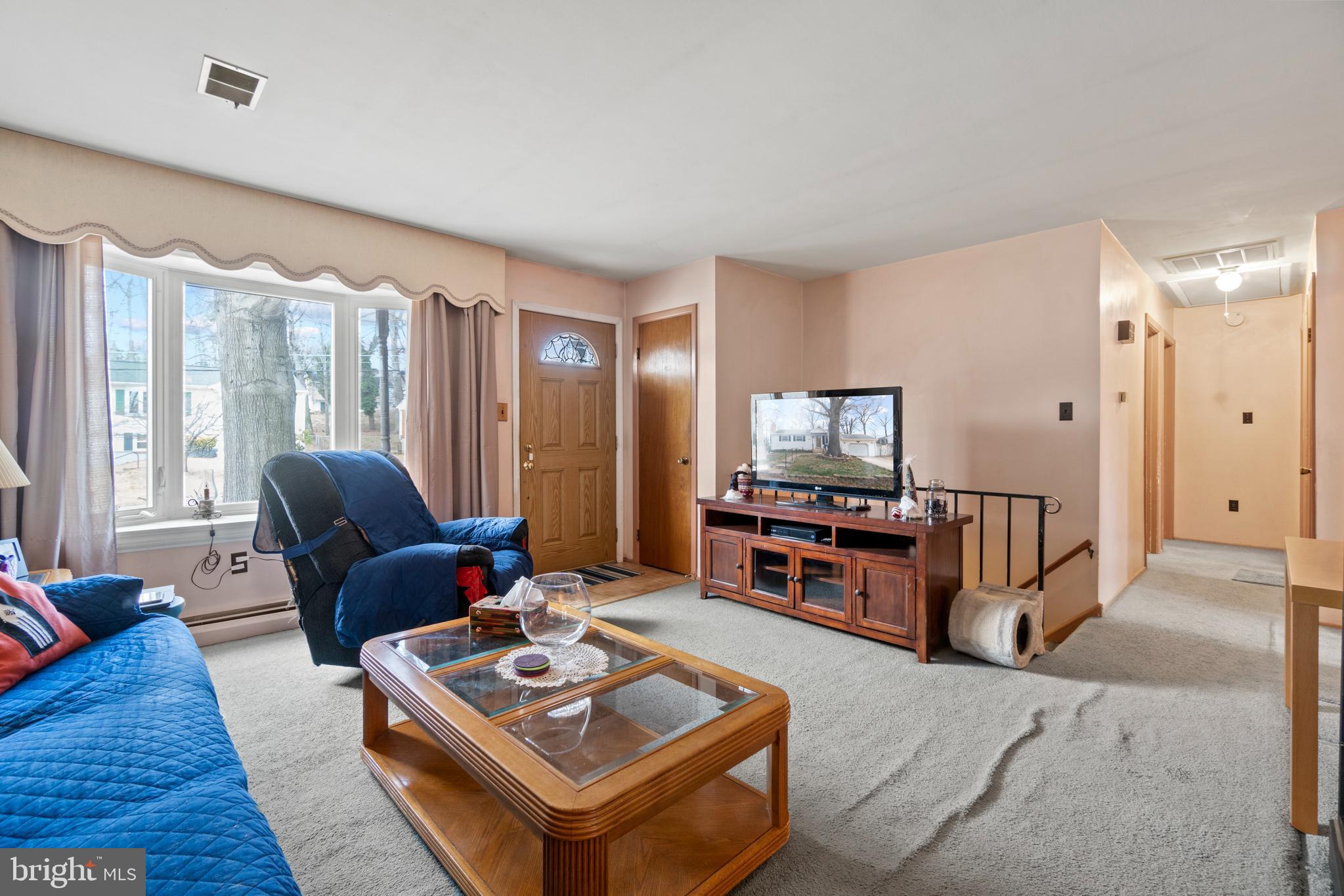 15007 Alaska Road Woodbridge, VA 22191 - Photo 5 of 21 Gallery Image 5