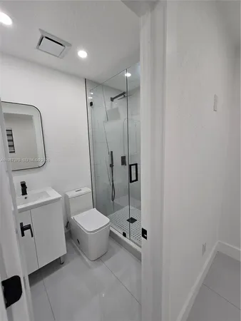 $3,700 | 5551 Northwest 175th Street, Unit 1, Miami Gardens, FL 33055