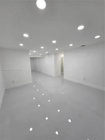 $3,700 | 5551 Northwest 175th Street, Unit 1, Miami Gardens, FL 33055