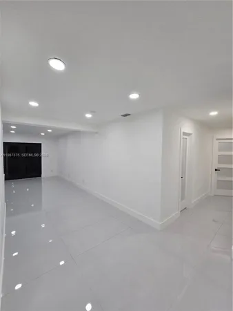 $3,700 | 5551 Northwest 175th Street, Unit 1, Miami Gardens, FL 33055