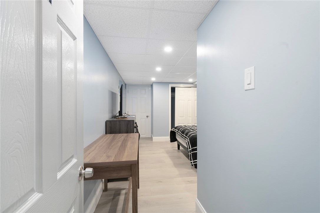 60 Fairlawn Avenue Woonsocket, RI 02895 - Photo 21 of 49