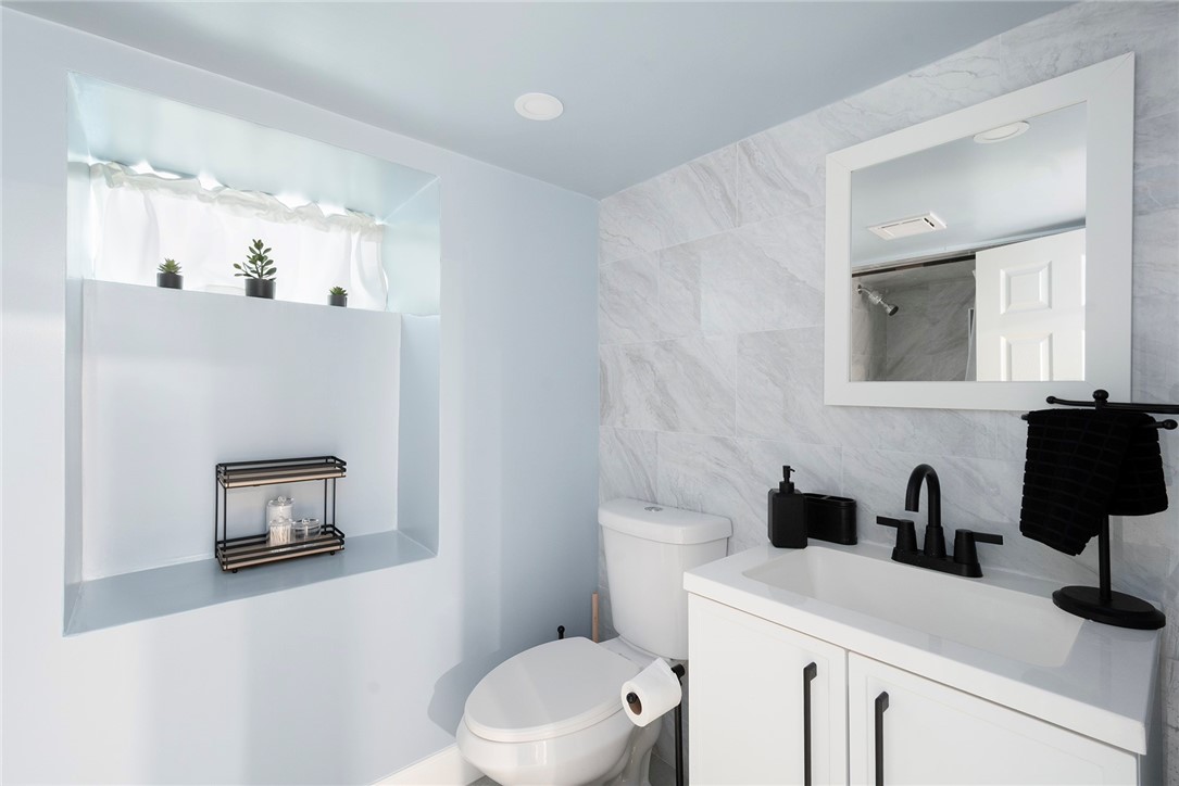 60 Fairlawn Avenue Woonsocket, RI 02895 - Photo 28 of 49