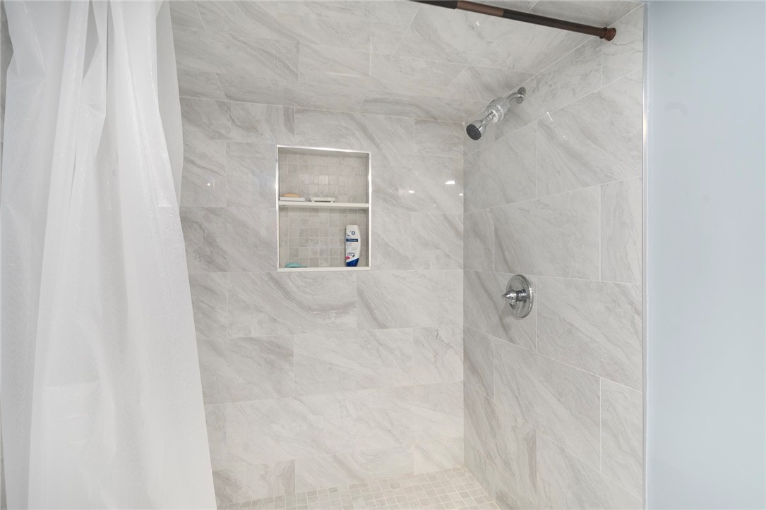 60 Fairlawn Avenue Woonsocket, RI 02895 - Photo 29 of 49