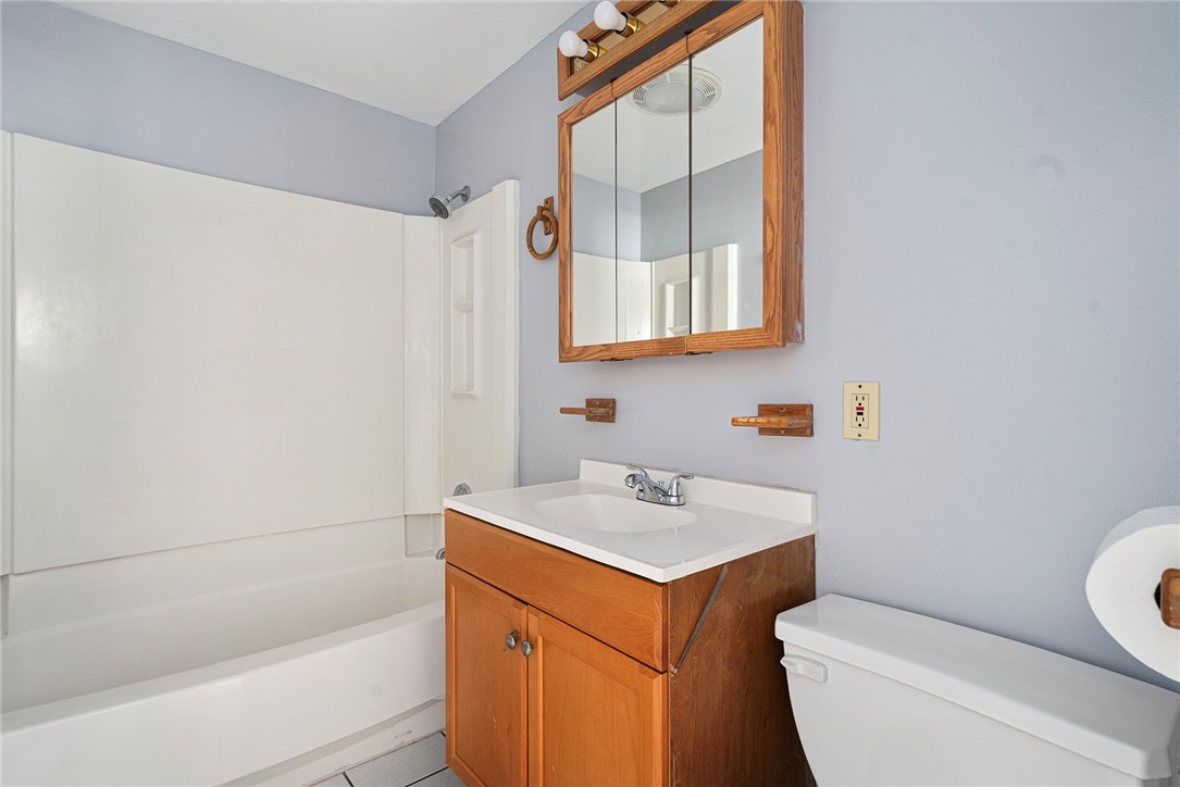 60 Fairlawn Avenue Woonsocket, RI 02895 - Photo 46 of 49