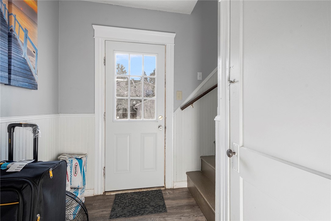 60 Fairlawn Avenue Woonsocket, RI 02895 - Photo 8 of 49