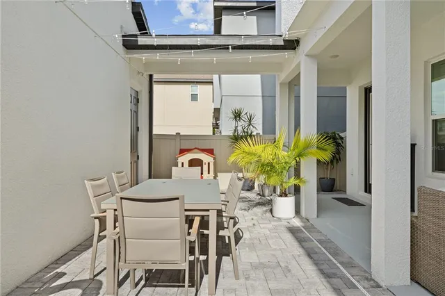 $560,000 | 2065 White Feather Loop, Oakland, FL 34787