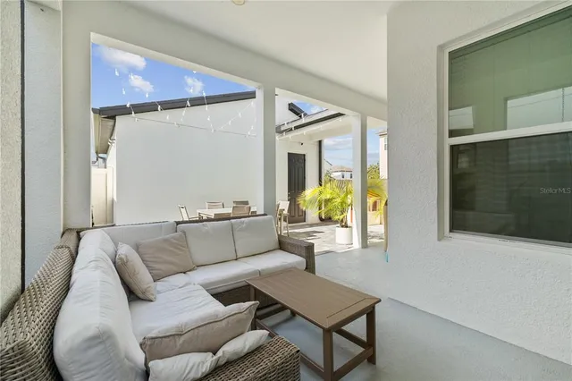 $560,000 | 2065 White Feather Loop, Oakland, FL 34787